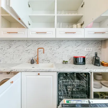City Center 2 Bedroom Escape דירה