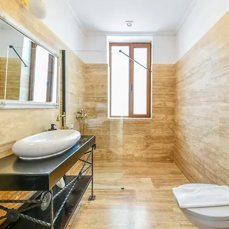 דירה City Center 2 Bedroom Escape *